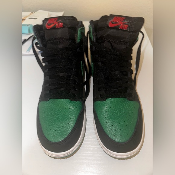 Nike Air Jordan 1 Retro High OG 'Pine Green 2.0 - Picture 4 of 5